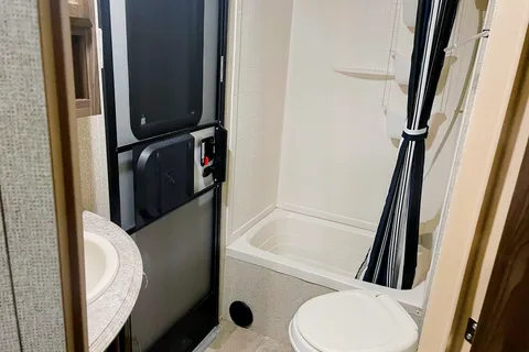 Coachman Apex ultra lite Travel Trailer
