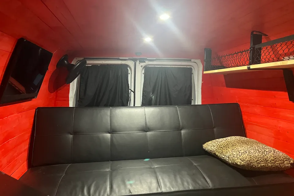 Oleksandr's Ford E250 Campervan
