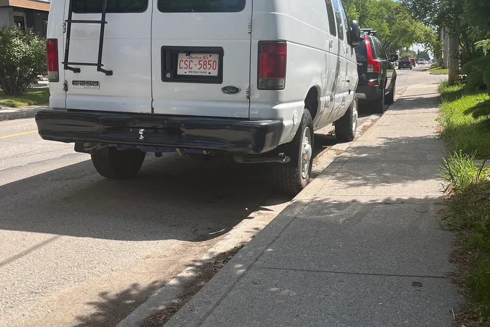 Oleksandr's Ford E250 Campervan