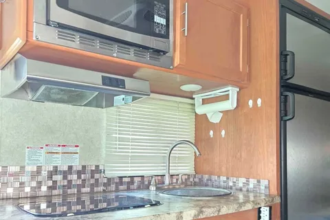 Jobit 's Adventurer Manufacturing Alp Class C