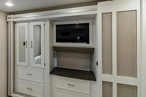 WiFi - ULTRA LUXURIOUS: 2 BATH, KING BED , BUNK BED, MASSAGE CHAIRS