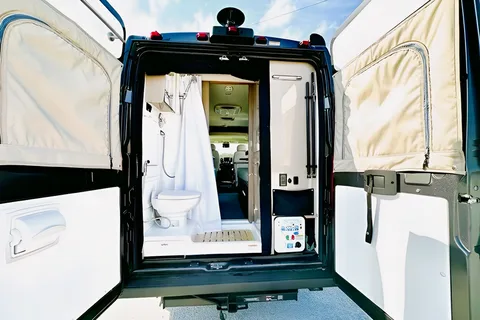 Justin's Winnebago Travato 59K Class B (VA)