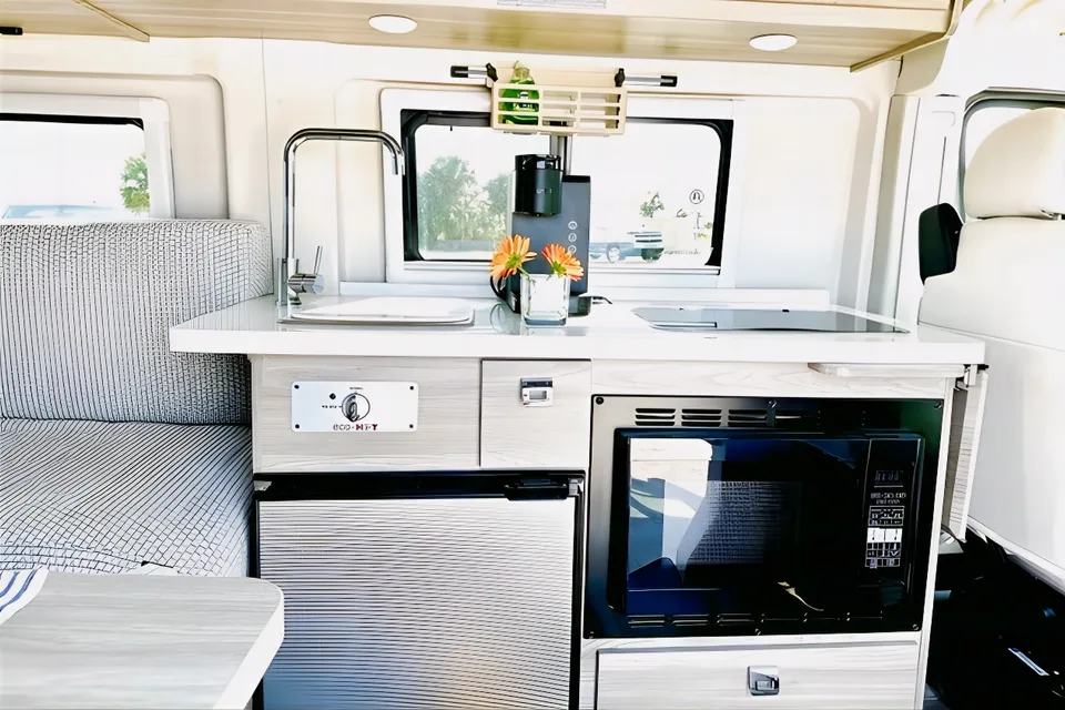 Justin's Winnebago Travato 59K Class B (VA)