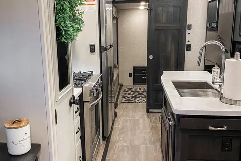 Luxury 5th Wheel - Jayco North Point 377