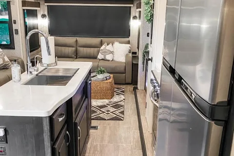Luxury 5th Wheel - Jayco North Point 377