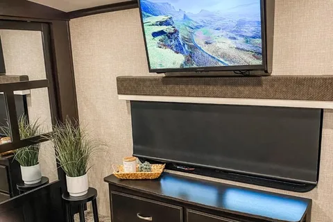 Luxury 5th Wheel - Jayco North Point 377