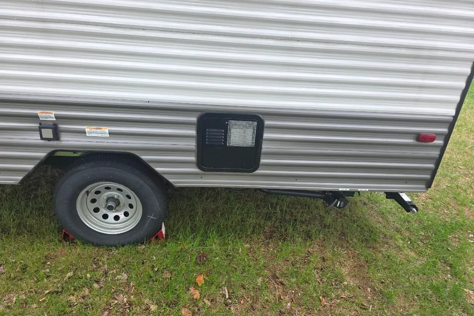 Tycen's Coleman Lantern 17r Travel Trailer