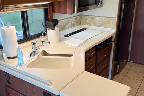 Steve's Winnebago Adventurer Class A