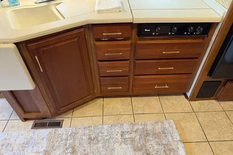 Steve's Winnebago Adventurer Class A
