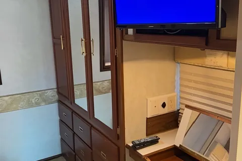 Steve's Winnebago Adventurer Class A