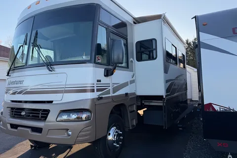 Steve's Winnebago Adventurer Class A