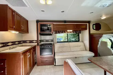 Xin's 2015 Winnebago itasca spirit Class C