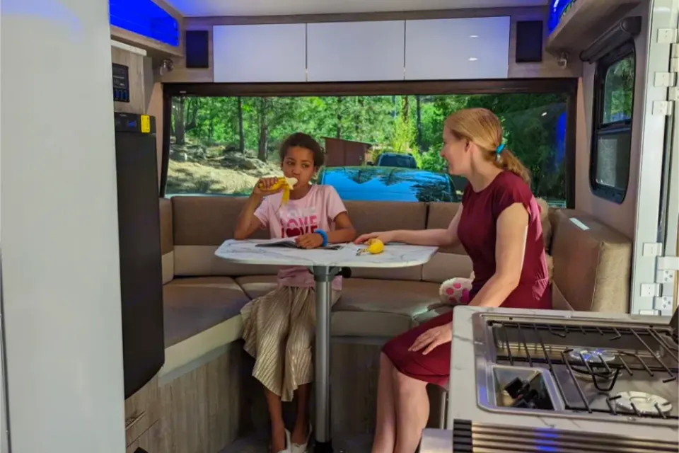 sultan's inTech Sol Horizon Travel Trailer