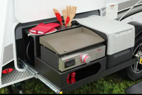 sultan's inTech Sol Horizon Travel Trailer