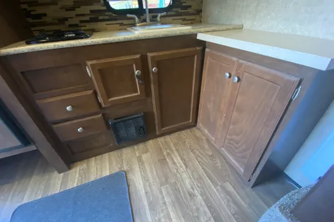Thomas's Venture RV Sonic lite Travel Trailer
