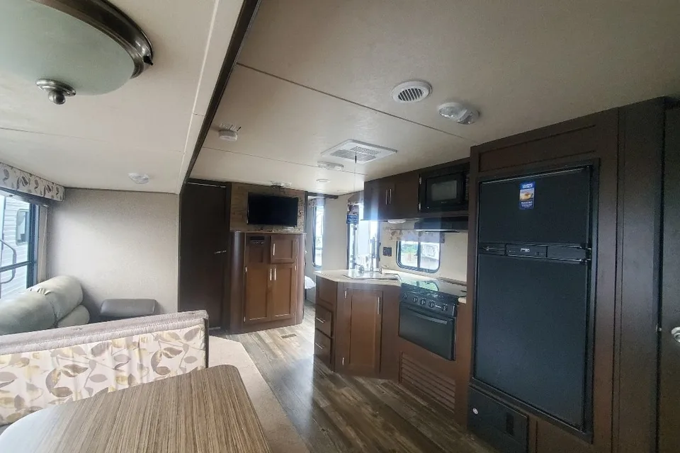 Michael's Forest River 274DBH Travel Trailer