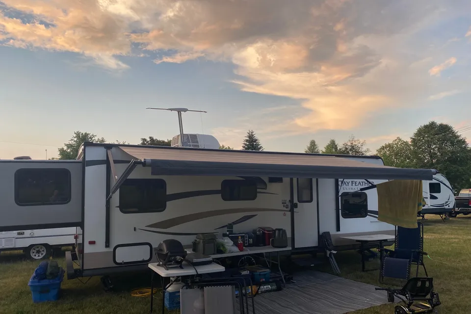Jayco - Jay Feather Ultra Lite x254