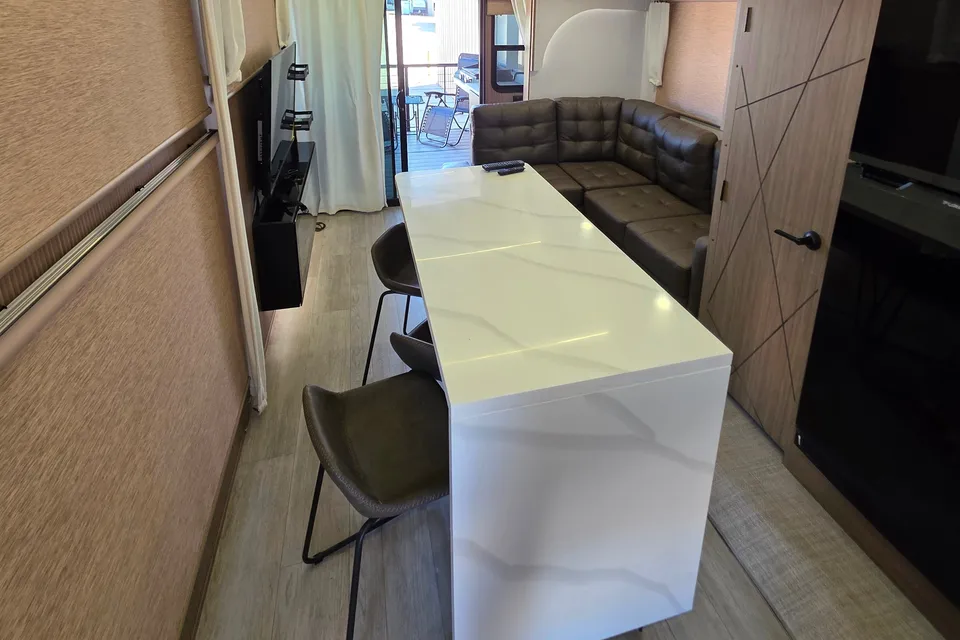 Matthew 's Forest River 32 Veranda Travel Trailer