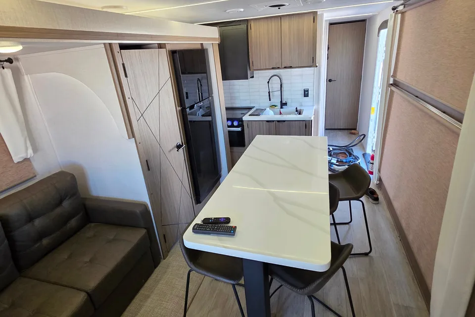 Matthew 's Forest River 32 Veranda Travel Trailer