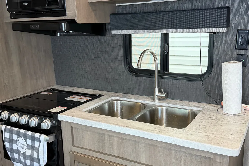 Spacious & Ready for Your Next Getaway!Autumn Ridge 26BH TT