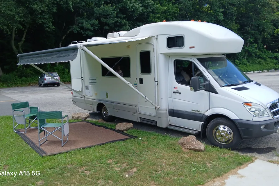 Michael's Winnebago  Navion Itasca Class C