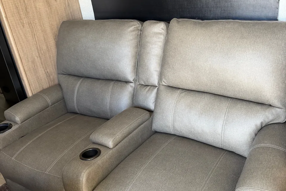 Cliff & Clare’s Grand Design Imagine Travel Trailer