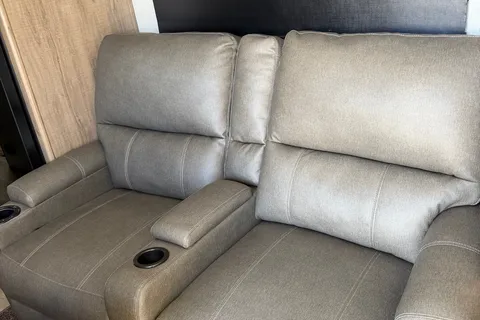Cliff & Clare’s Grand Design Imagine Travel Trailer