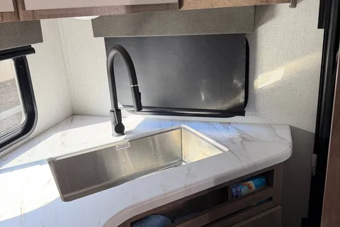 Cliff & Clare’s Grand Design Imagine Travel Trailer