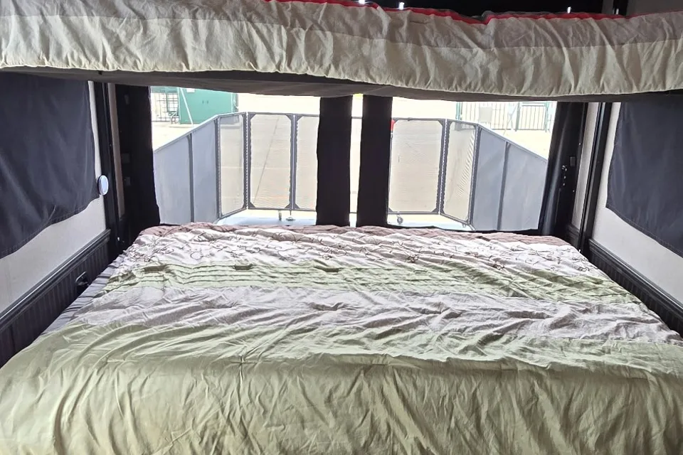 Forest River XLR Hyper Lite 29HFS Bunkhouse/Toy Hauler Travel Trailer