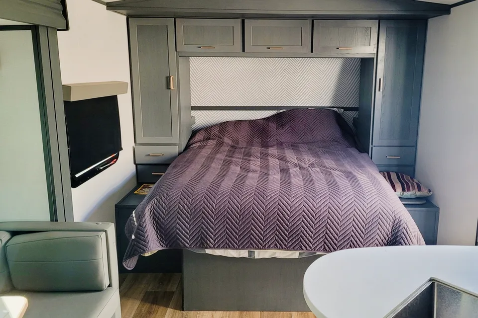 Premier Keystone 19FBPR Travel Trailer