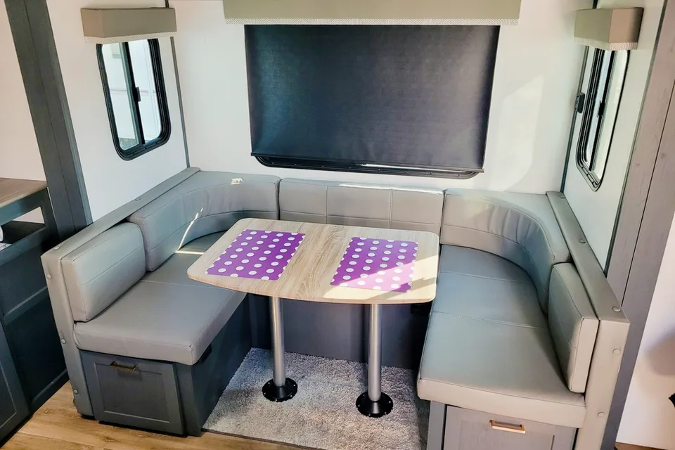 Premier Keystone 19FBPR Travel Trailer