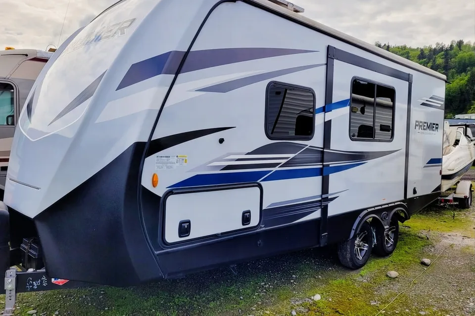 Premier Keystone 19FBPR Travel Trailer