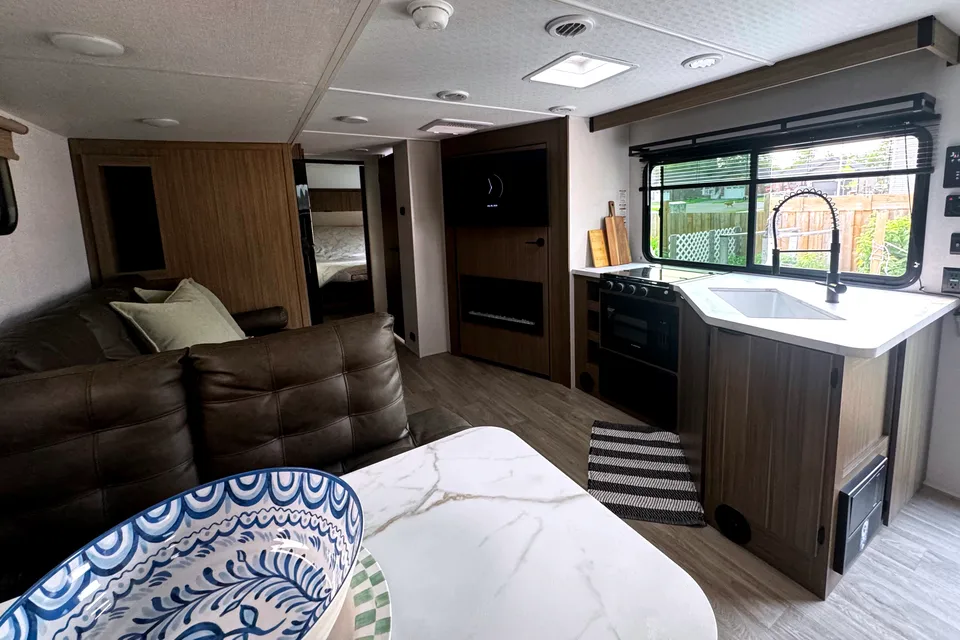 COMFY 2026 TRAVEL TRAILER