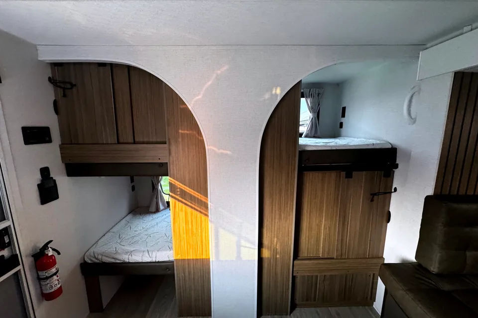 COMFY 2026 TRAVEL TRAILER