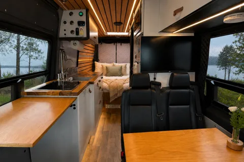Luxury Adventure Sprinter | Unlimited WiFi | Sleeps 4