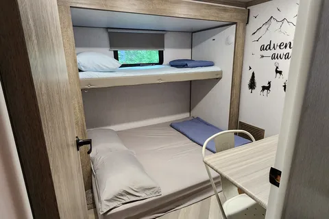 HUGE Luxury 5th Wheel Bunkhouse with Office