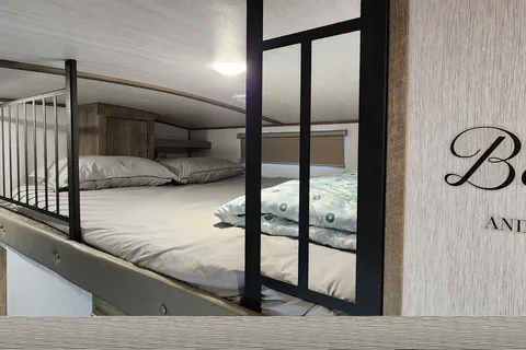 HUGE Luxury 5th Wheel Bunkhouse with Office