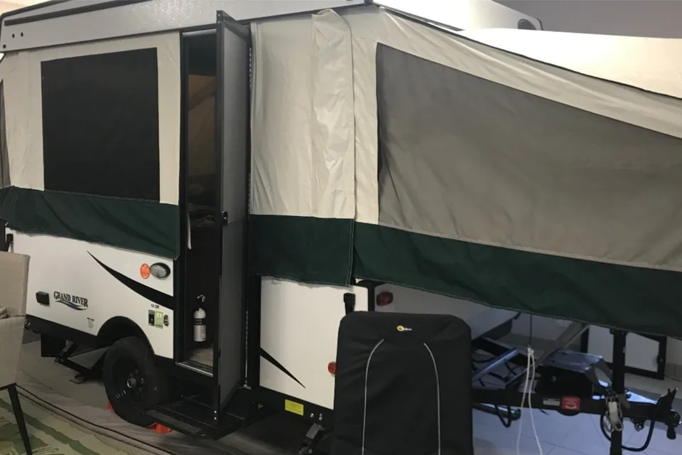 Cyndi's Grand River 2020 Tent Trailer