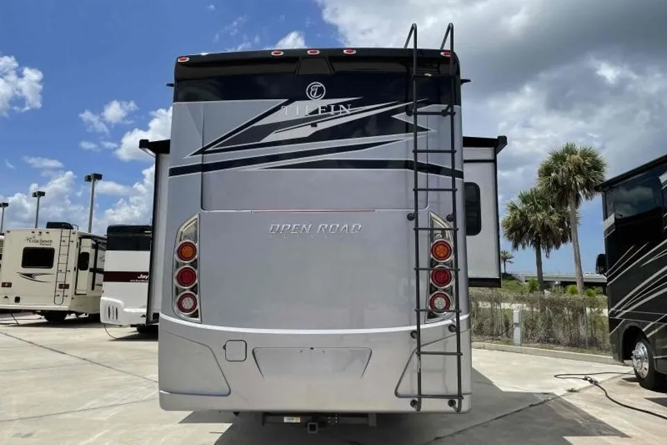 Do you want tailgates, beach trips, or cross country adventures?  Welcome!