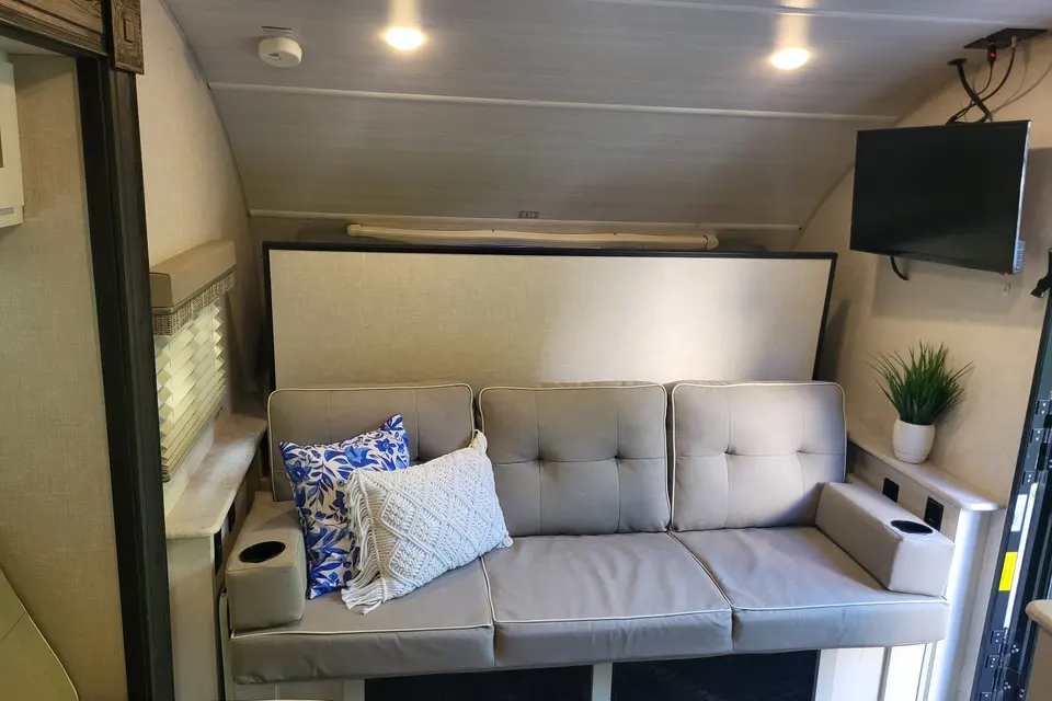 J&J's Forest River RPT193-80 Travel Trailer