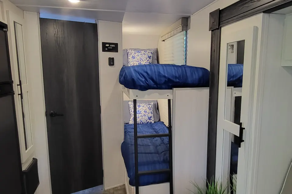 J&J's Forest River RPT193-80 Travel Trailer