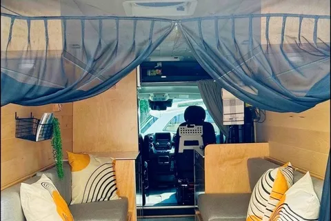 “VANessa” ‘22 fully-stocked, Pet-Friendly Off-Grid compatible campervan, AC, sleeps/seats 2