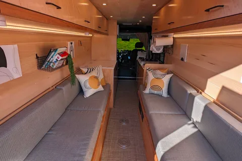 “VANessa” ‘22 fully-stocked, Pet-Friendly Off-Grid compatible campervan, AC, sleeps/seats 2