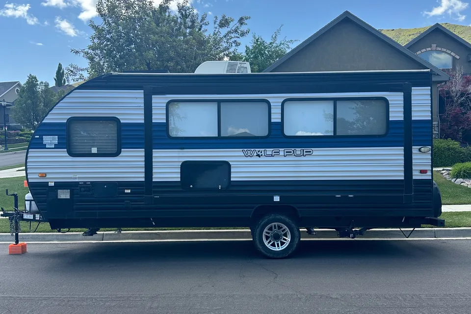 Ian's Forest River 2022 Forest River Cherokee Wolf Pup 18TO Camper Trailer Travel Trailer