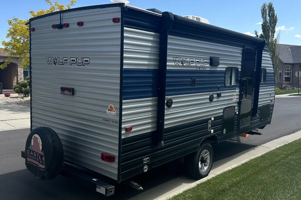 Ian's Forest River 2022 Forest River Cherokee Wolf Pup 18TO Camper Trailer Travel Trailer