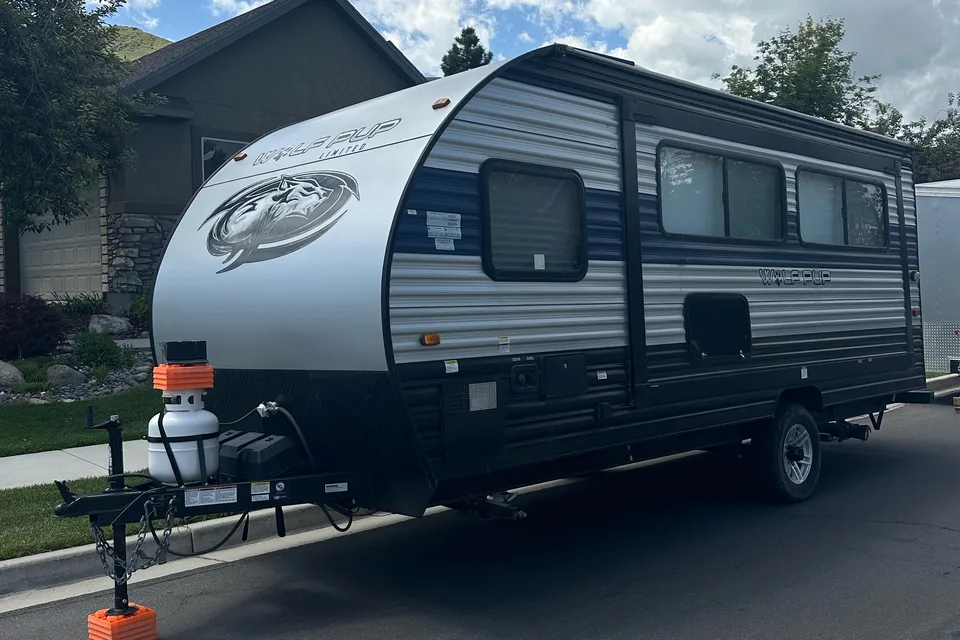 Ian's Forest River 2022 Forest River Cherokee Wolf Pup 18TO Camper Trailer Travel Trailer