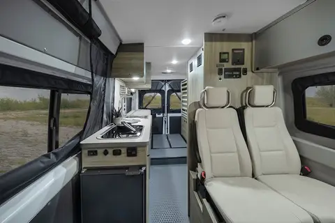 Family Fun Camper Van - Sleeps 4 - 250 Miles/Day!