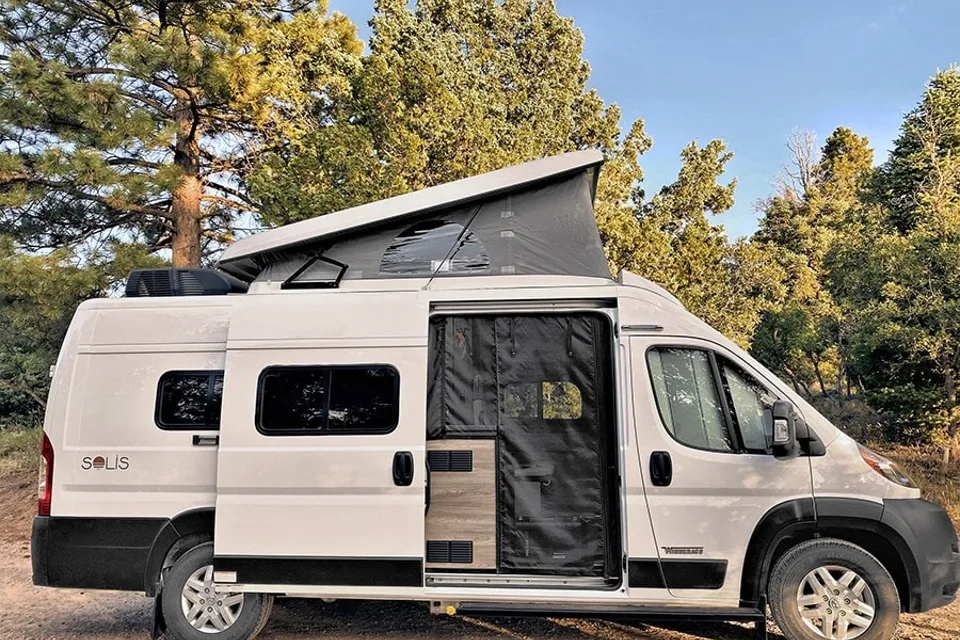 Family Fun Camper Van - Sleeps 4 - 250 Miles/Day!