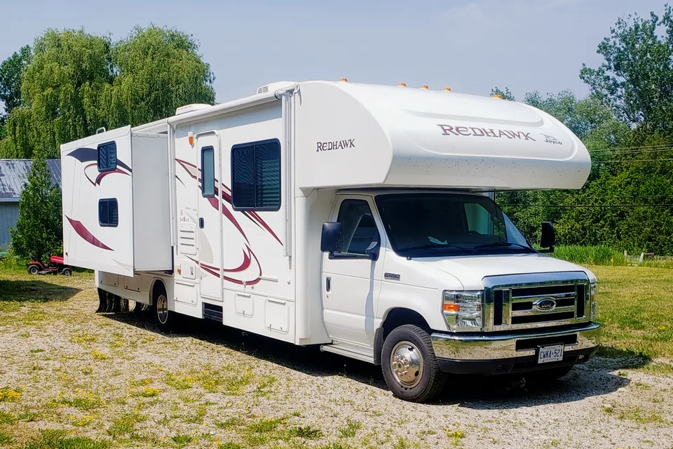 Family Sized Jayco 31 XL Class C - Come for a Tour!