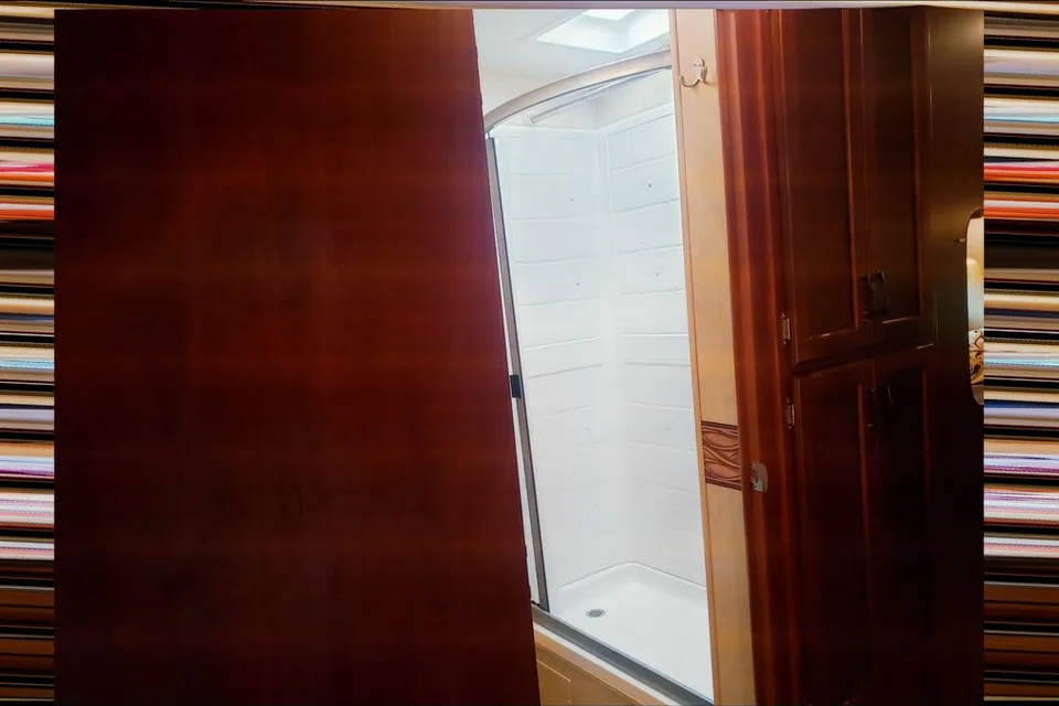 Family Sized Jayco 31 XL Class C - Come for a Tour!